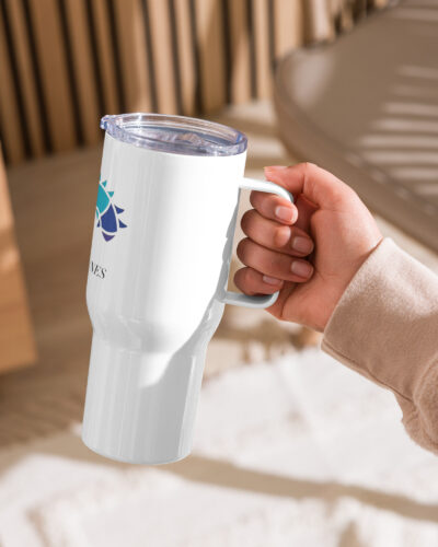 Travel mug with a handle